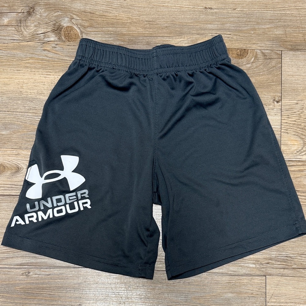 Under Armour Boys Dark Gray Athletic Shorts
